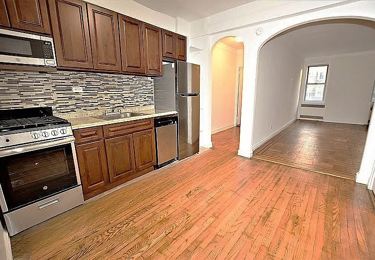 41-30 46th St #3K — Photo 1