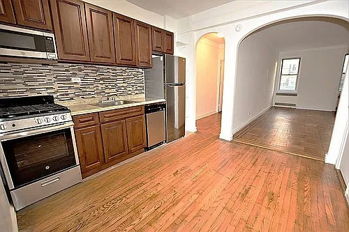 41-30 46th St #3K Photo 1