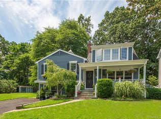 40 Robin Ln, Fairfield, CT
