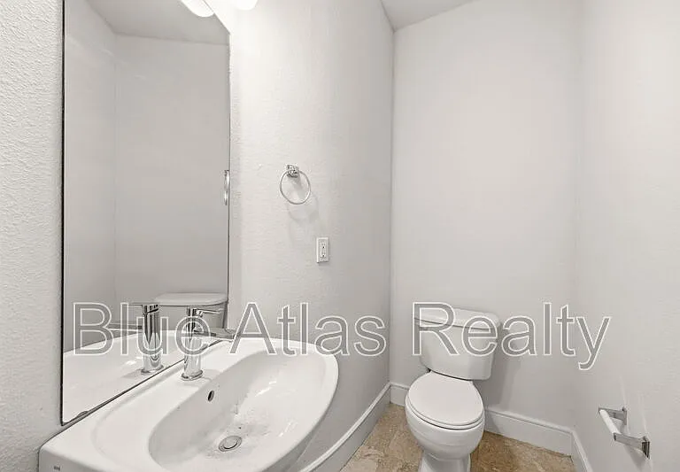2690 Rockbrook Dr #5 — Photo 16