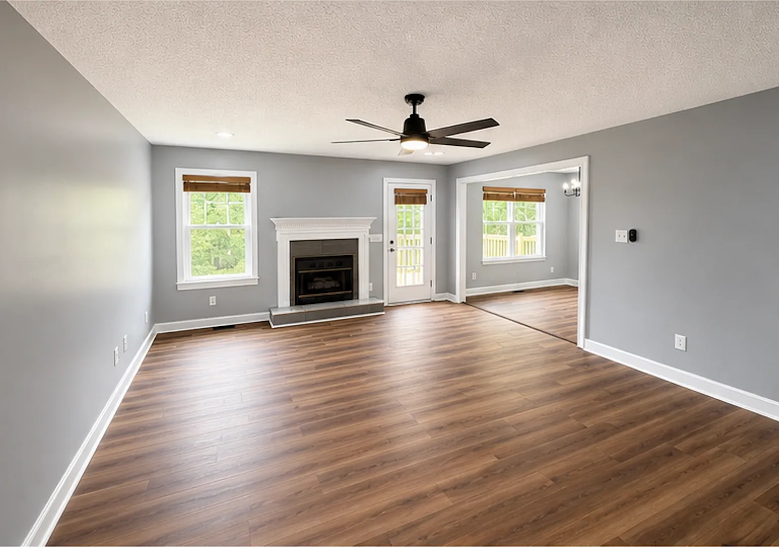 Comfortable Modern Family Home — Photo 2