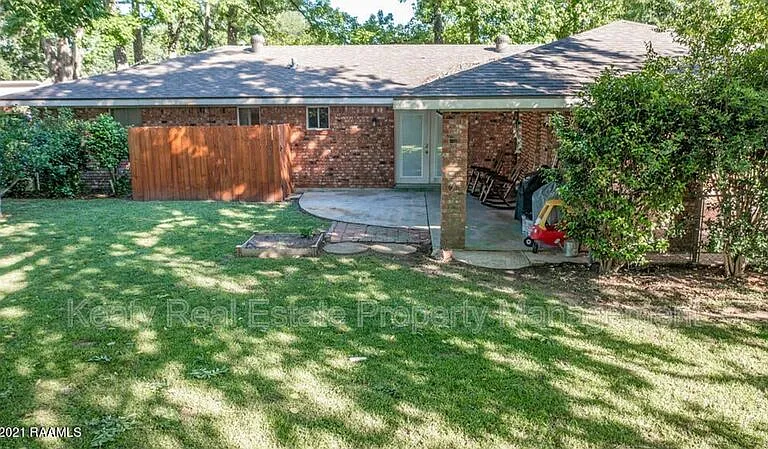 214 Dover Dr — Photo 14