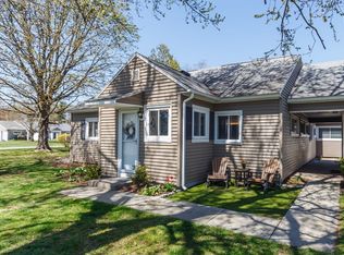 44 Greenwood Ter UNIT 44, Chicopee, MA 01022