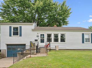 24 Berkshire Dr, Rock Island, IL