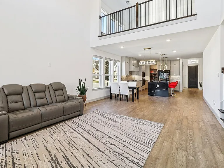 2601 Backland Prairie Ln — Photo 4