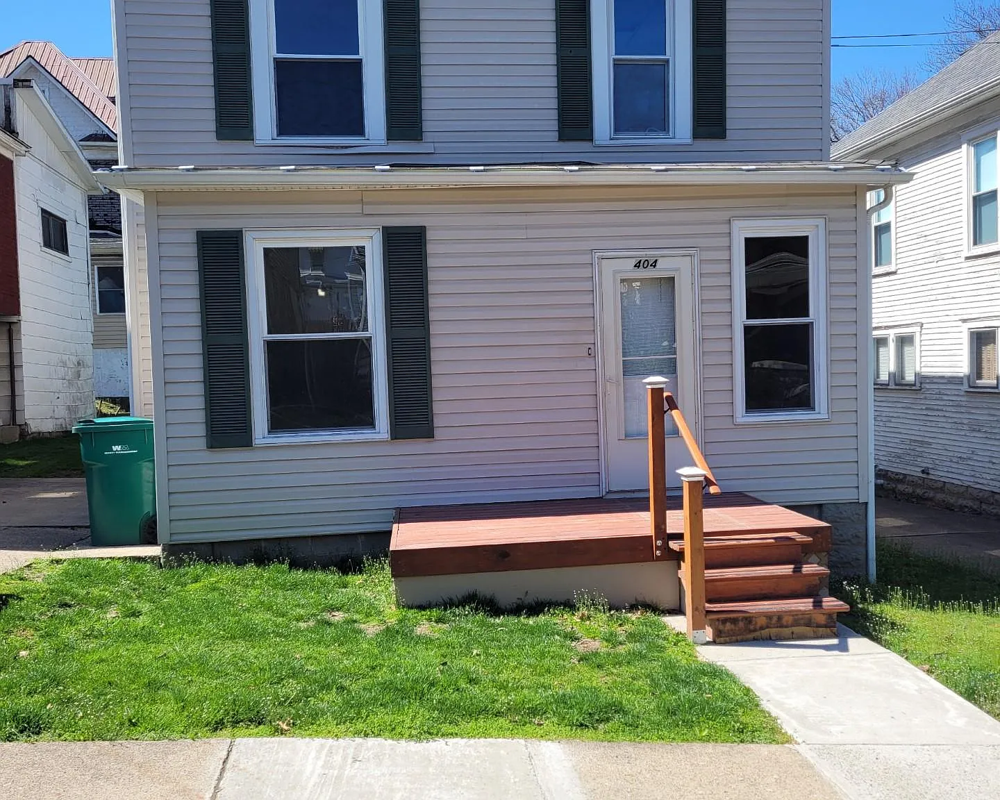 4 bed, 1818 sqft, $1,300 — Photo 2