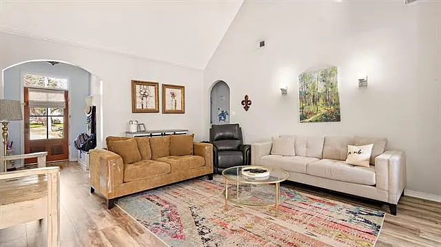 1555 Marigny Ave — Photo 8