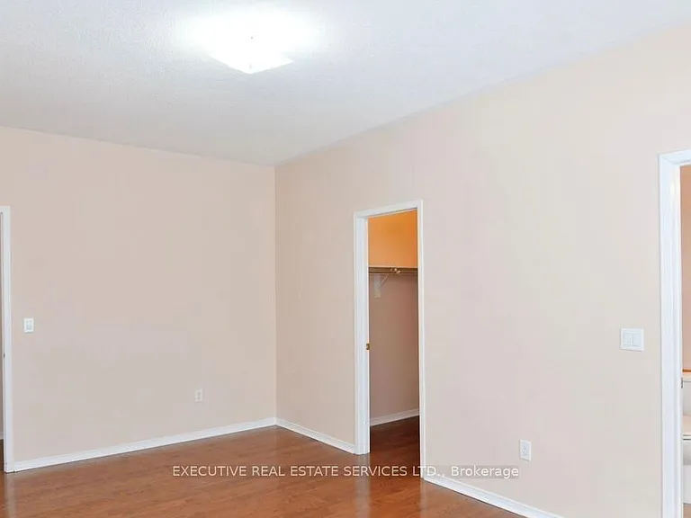 11 Midvale Rd — Photo 4