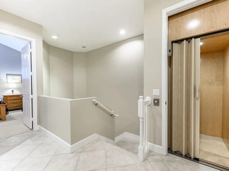 10300 Tarpon Landings Ter #4 — Photo 34
