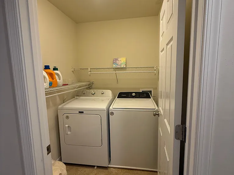 327 Daniels Dr — Photo 11