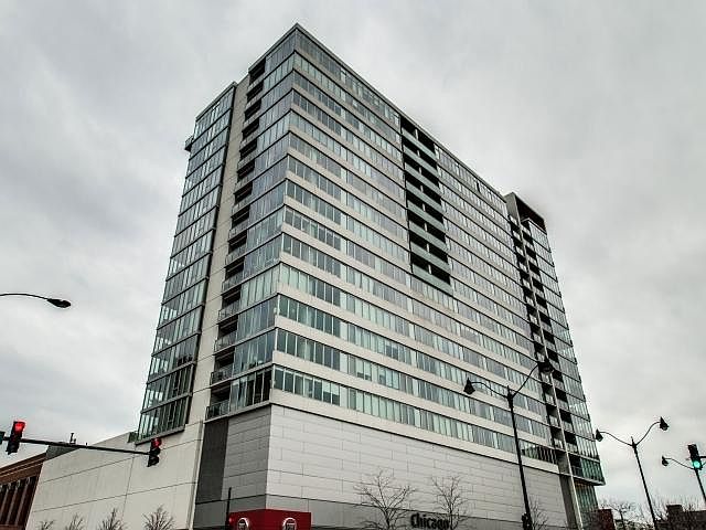 1st image of 659 W Randolph St #1201