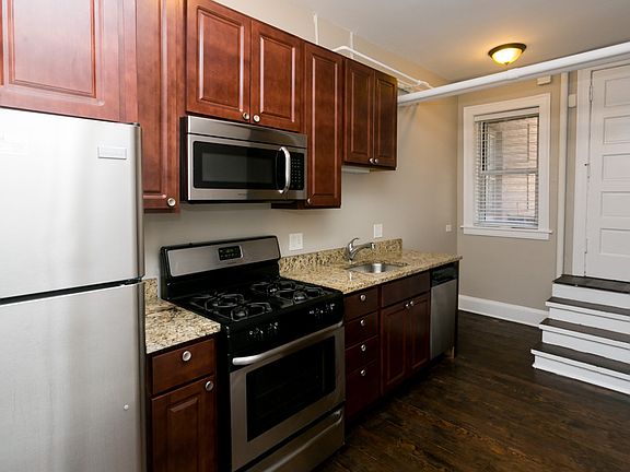 5th image of 1835 W Winona St #G