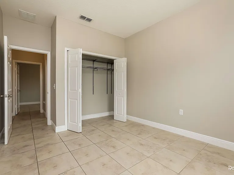 728 Desmoines Dr — Photo 10
