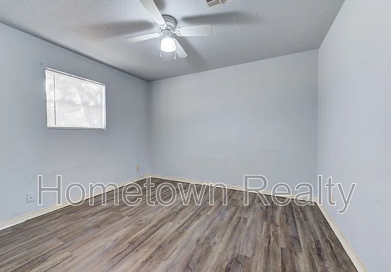 9809 N McKinley Ave — Photo 17