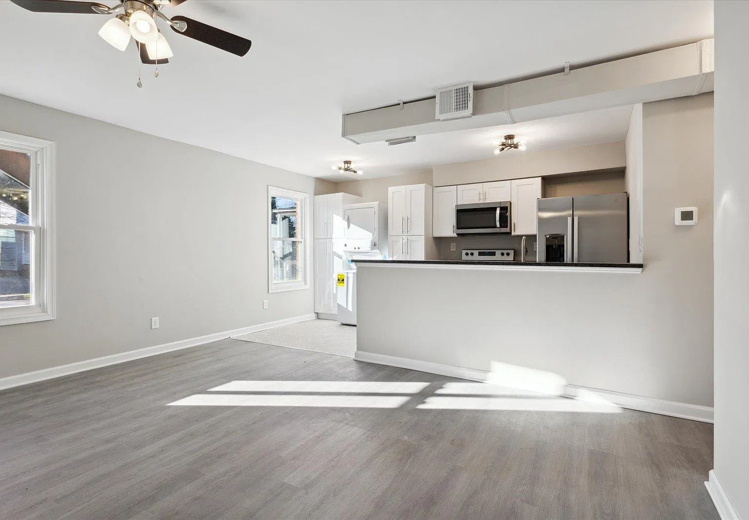 2 bed, 770 sqft, $1,350 — Photo 4