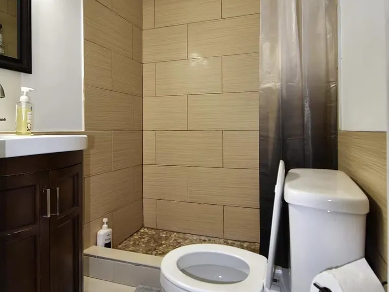 117 W Girard Ave #1 — Photo 10