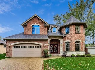 1941 Milton Ave, Northbrook, IL