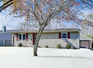 222 Harrison St, Carpentersville, IL 60110