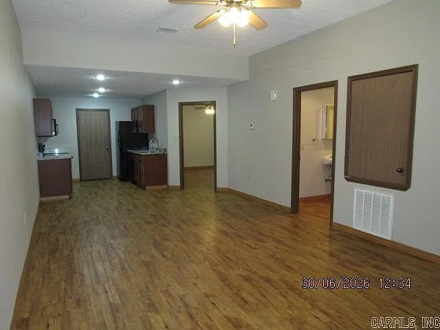 720 E German Ln #10 — Photo 3