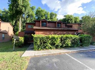 5855 SW 8th Pl, Gainesville, FL 32607