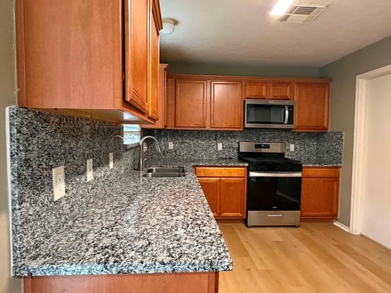 11030 Knobbley Oak Ct — Photo 2