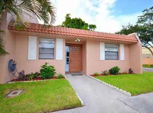 33 Seville Cir, Davie, FL 33324