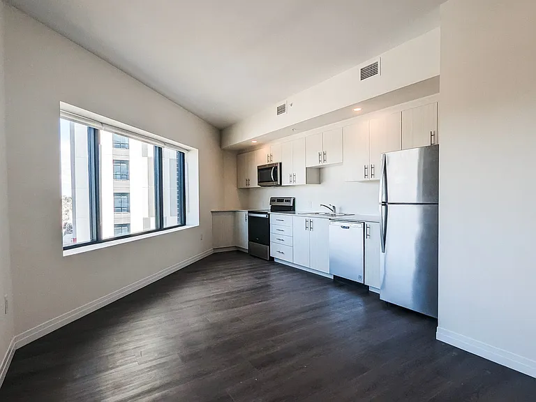 387 King St E #408 — Photo 26