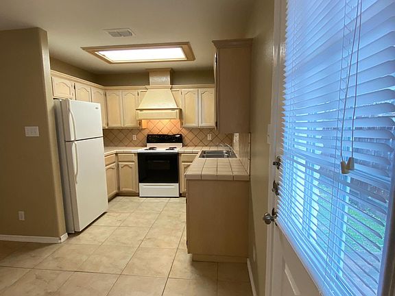 3rd image of 1707 Tierra Dulce Dr APT 2