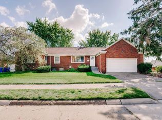 8050 Racine Rd, Warren, MI 48093