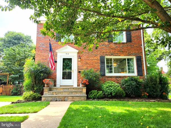 912 Dennis Ave, Silver Spring, MD 20901