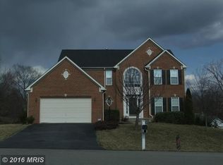 11141 Suffolk Dr, Hagerstown, MD 21742