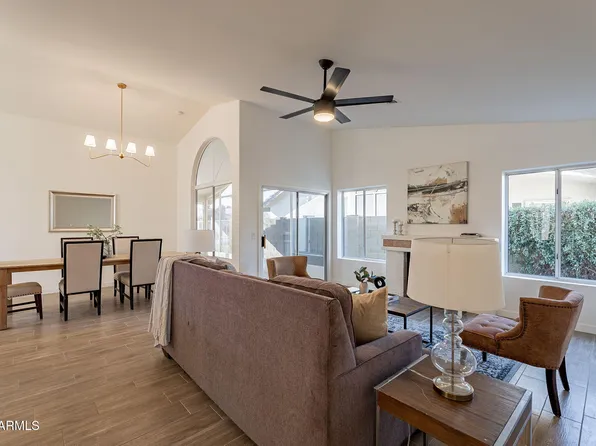 72 S WILLOW CREEK Street, Chandler, AZ 85225