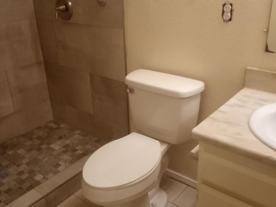 2nd image of 4426 Wilson Ave