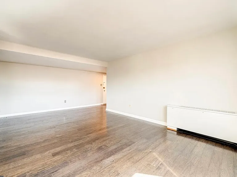 1830 Columbia Pike #602 — Photo 5