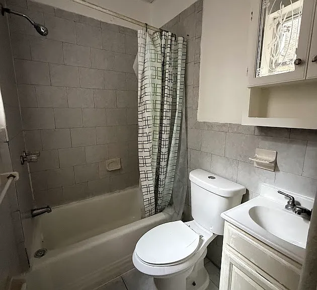 225-227 Clifton Ave #10R — Photo 5