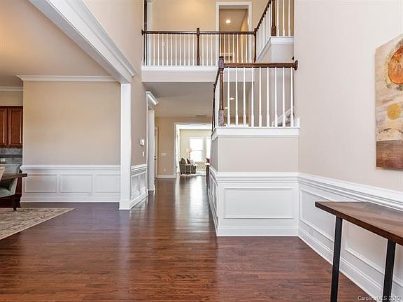 3rd image of 485 Brier Knob Dr