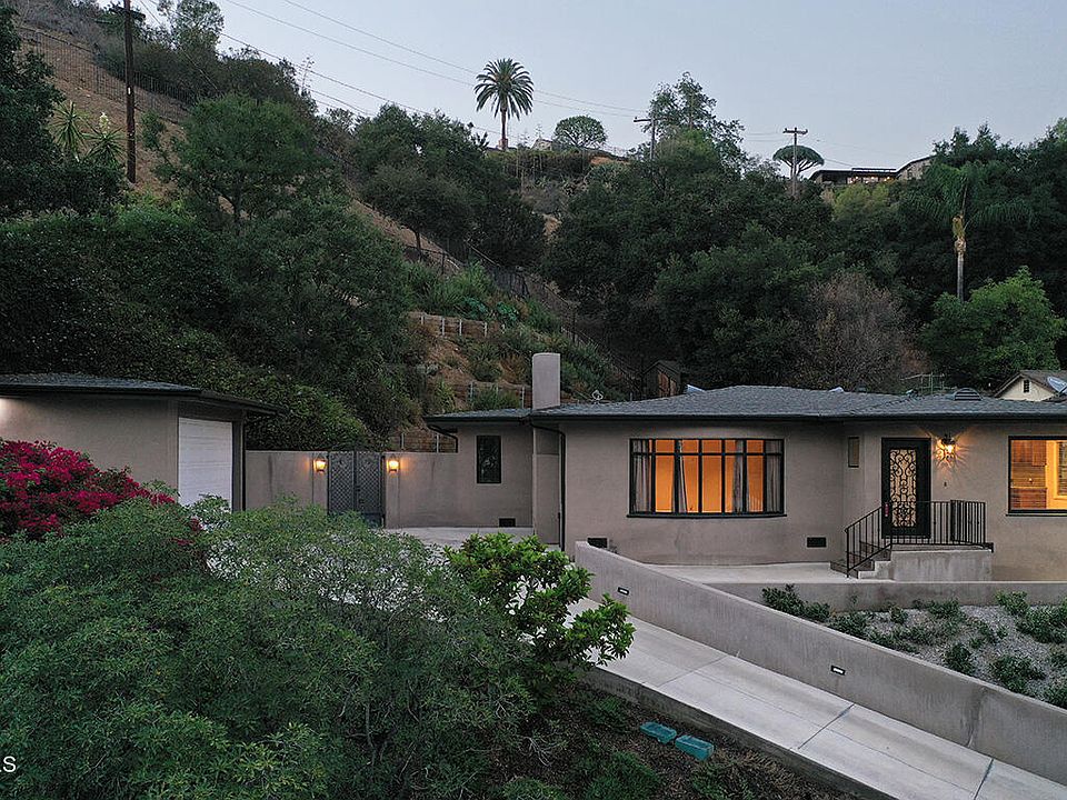 1st image of 141 W Scenic Dr