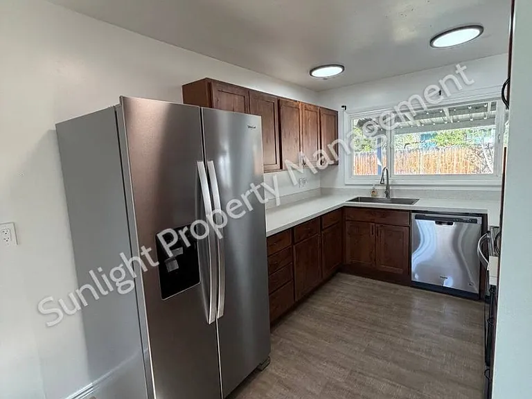 2228 Maple St — Photo 6