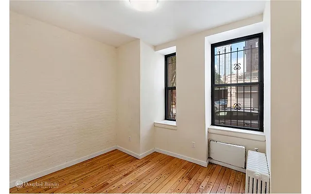 Rented by Douglas Elliman | media 19