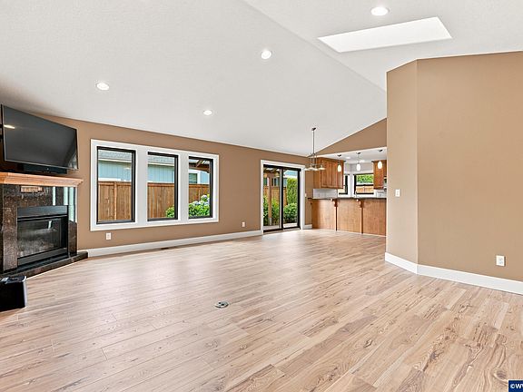 4th image of 6469 Robin Hood St SE