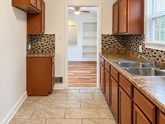 4th image of 18088 Archdale St