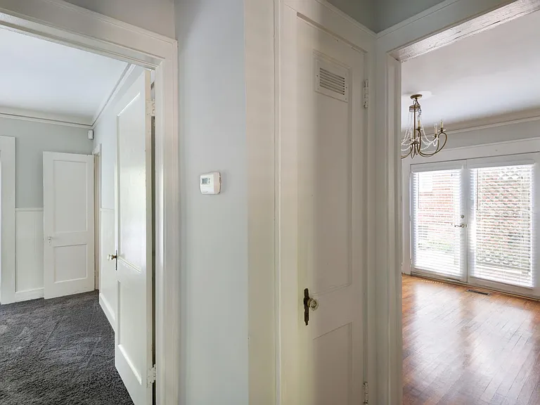 1189 Francis St NW — Photo 23