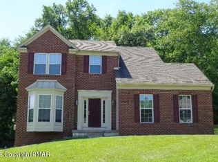200 Daffodil Dr, East Stroudsburg, PA 18301