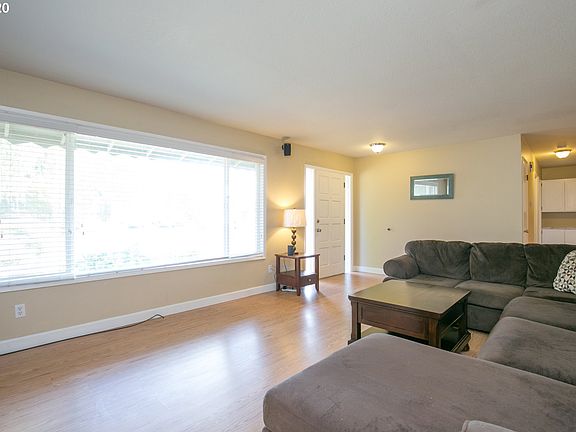 5th image of 8605 NE 60th St