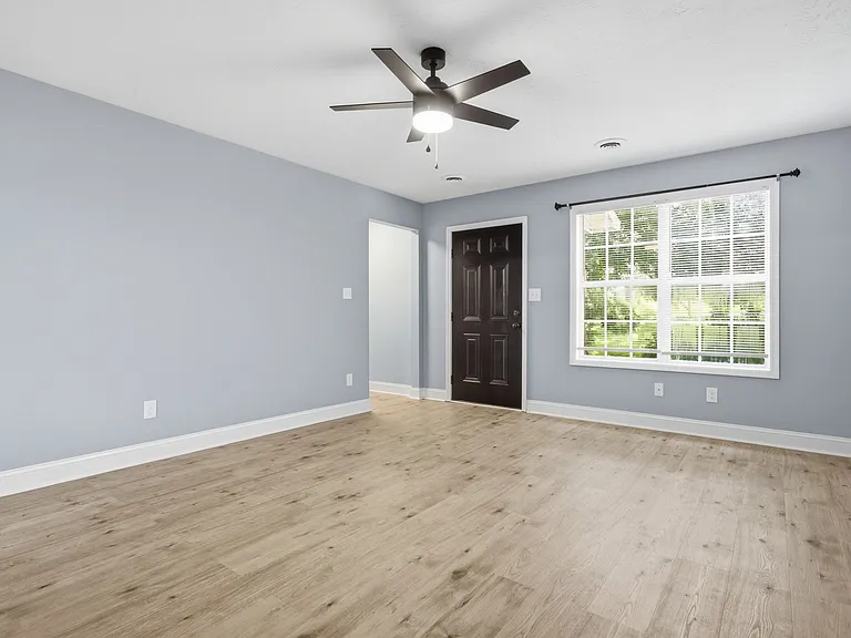 1022 Hillcrest Ave #1 — Photo 6