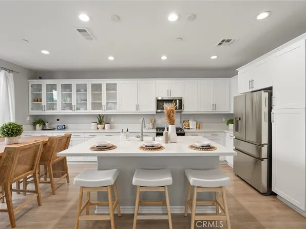 250 W Ridgewood, Long Beach, CA 90805