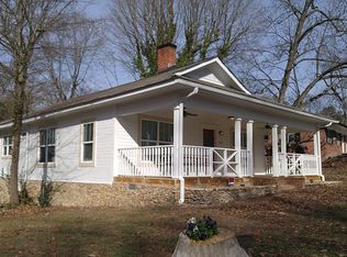 101 Buena Vista Dr, Calhoun, GA 30701