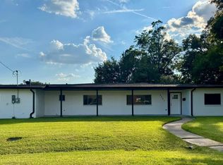 5201 Park Ave, Groves, TX 77619