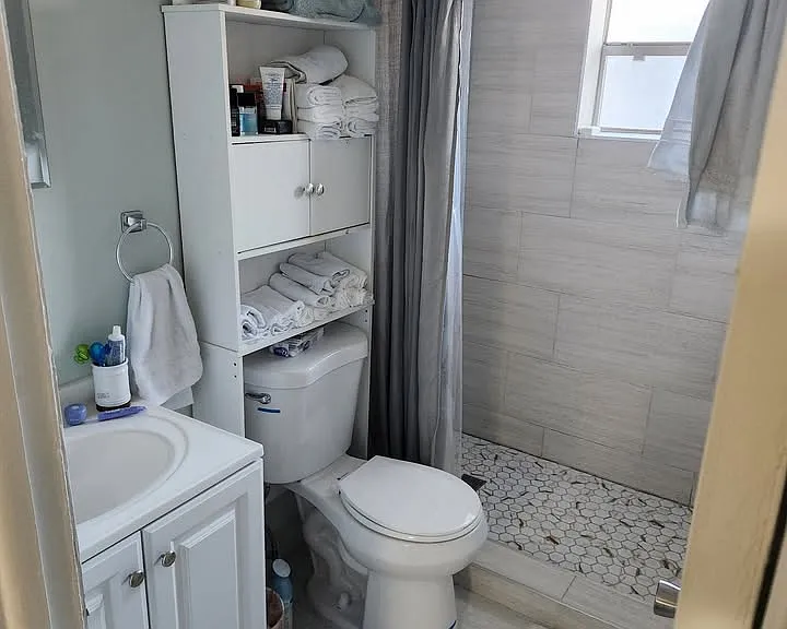 829 NE 12th Ave #3 — Photo 6