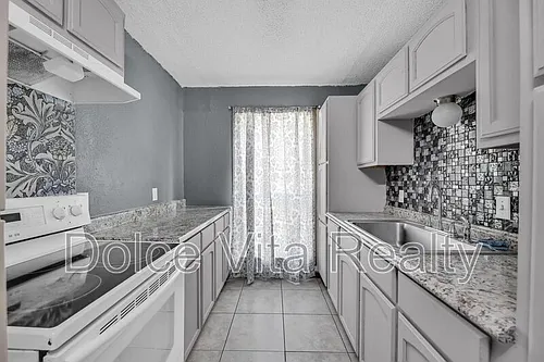440 W Siesta St Photo 1